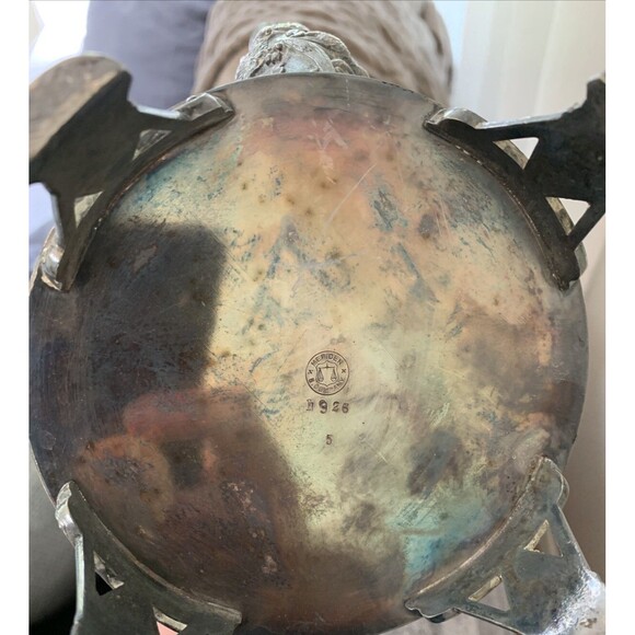 Meriden B Company Silverplate Hollowware No. 1926 5 and 6 Coffee Pots Britannia - Picture 4 of 16